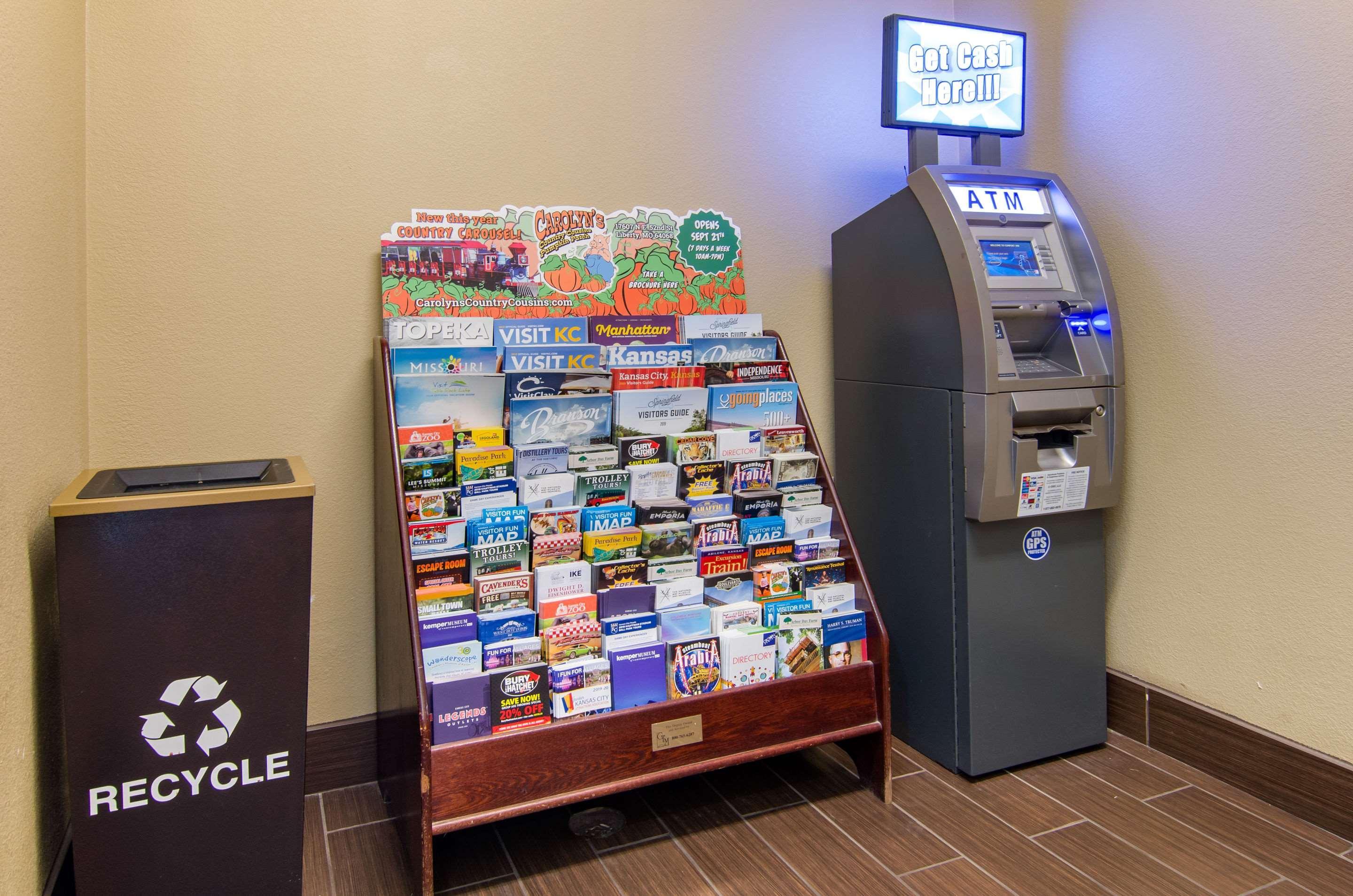 Comfort Inn & Suites Kansas City - Northeast Extérieur photo
