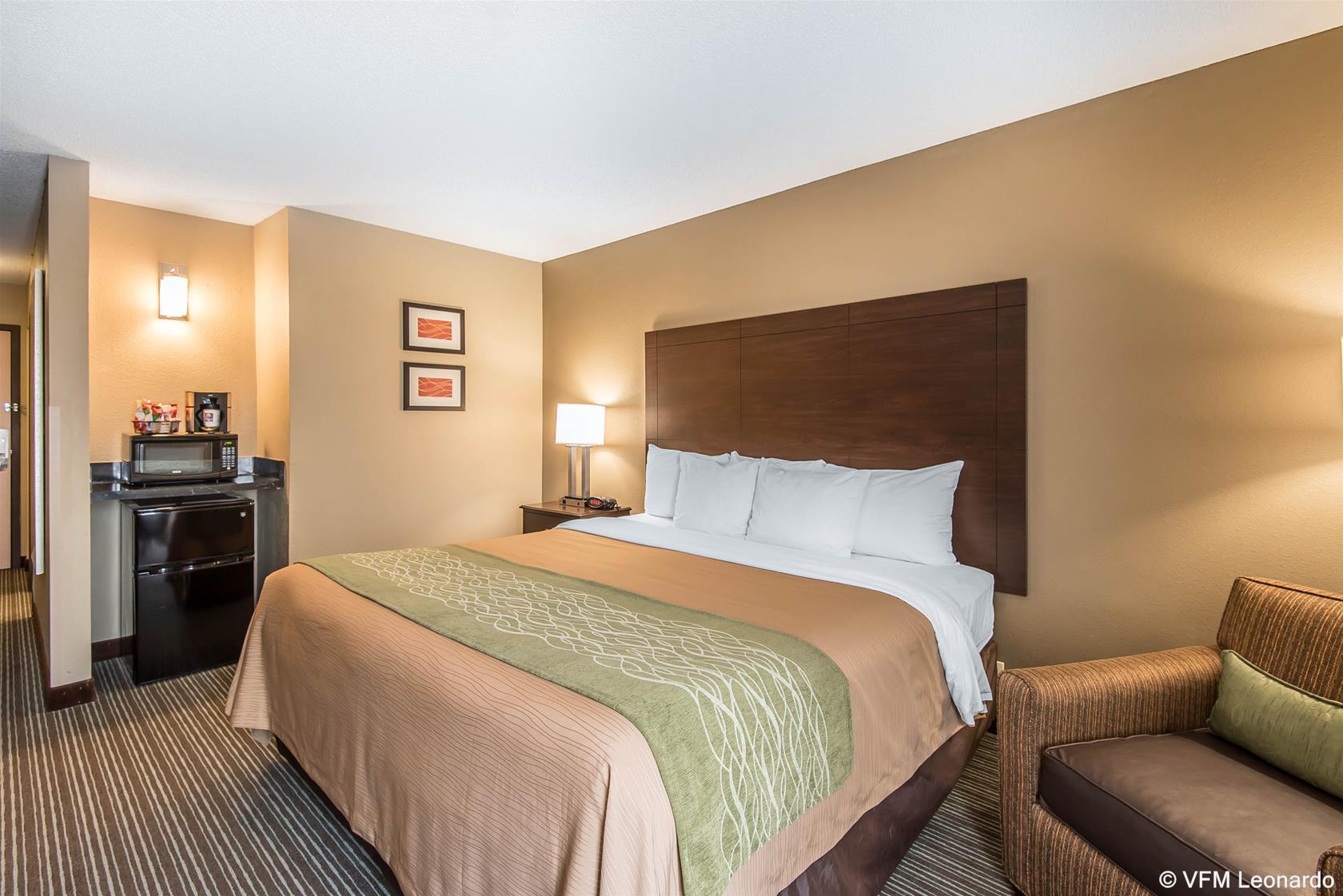 Comfort Inn & Suites Kansas City - Northeast Extérieur photo