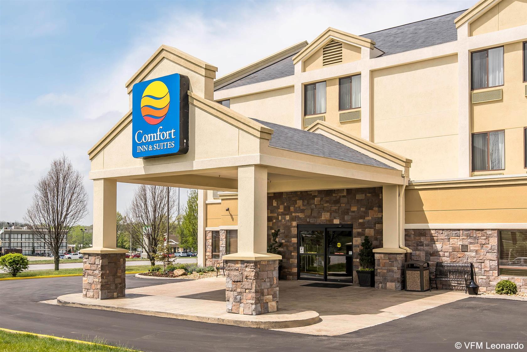 Comfort Inn & Suites Kansas City - Northeast Extérieur photo
